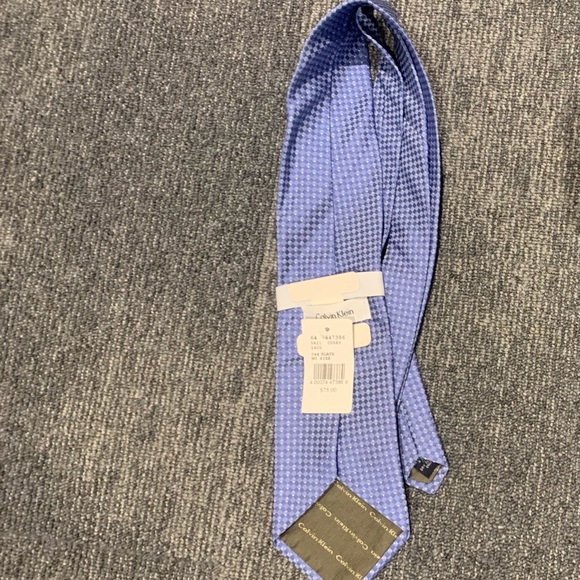 Men’s Blue Squares Calvin Klein Tie (XL - Extra Long) - Picture 2 of 2